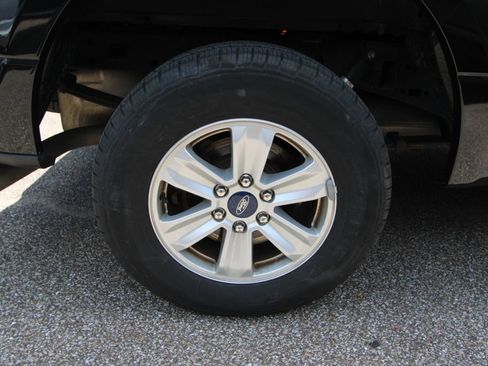 Used 2019 Ford F150 XL w/ Equipment Group 101A Mid RWD image 10