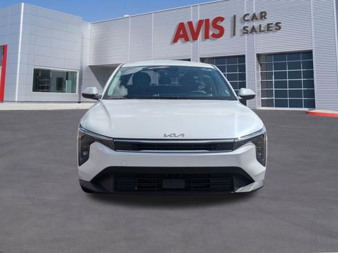 Used 2025 Kia K4 LXS image 2