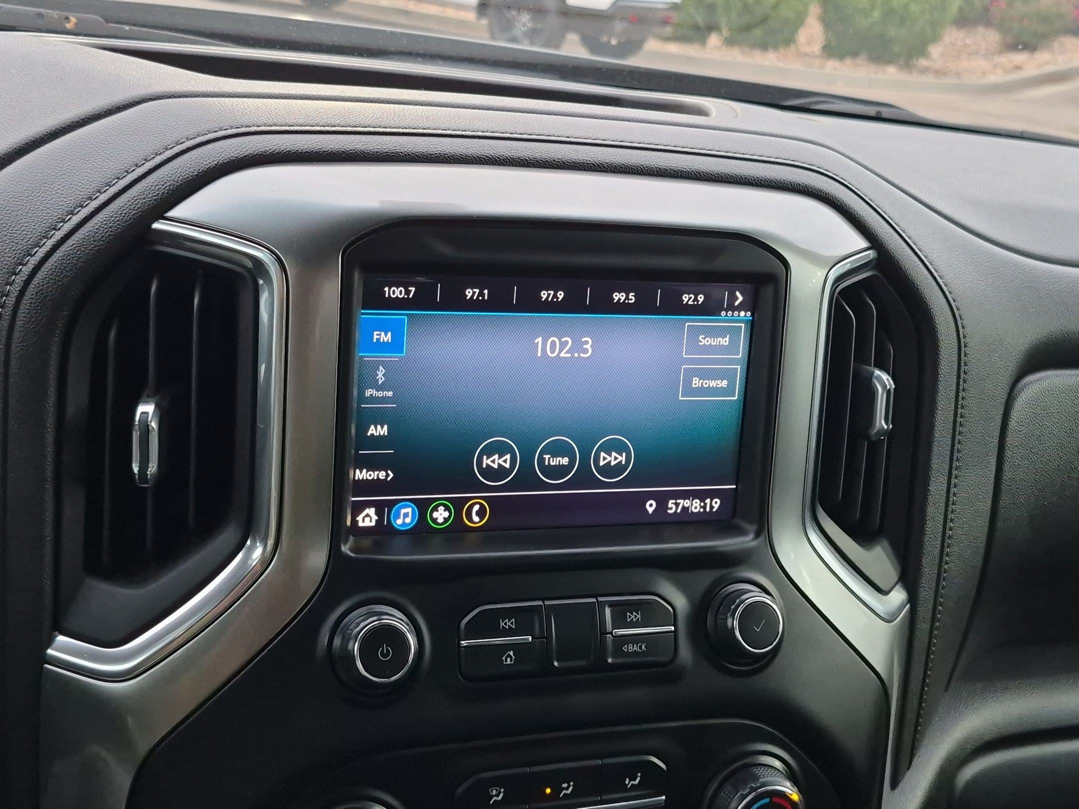 Used 2020 Chevrolet Silverado 1500 LT AWD/4WD image 21