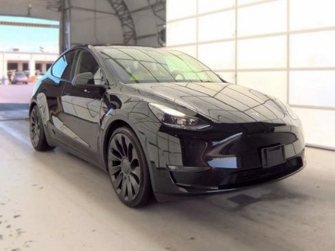Used 2023 Tesla Model Y Performance AWD/4WD image 4