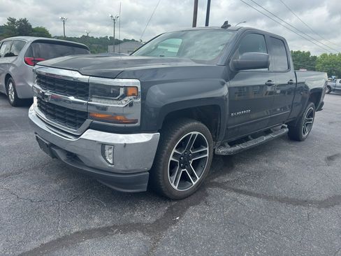 Used 2019 Chevrolet Silverado 1500 LT w/ LPO, Black Pack AWD/4WD image 6