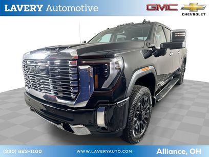 New 2026 GMC Sierra 2500 Denali w/ LPO, Black Badging Package