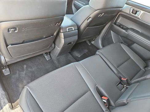 Used 2025 Hyundai Santa Fe SEL image 18