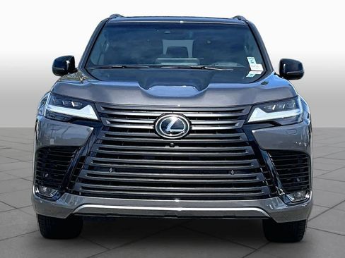 Used 2024 Lexus LX 600 4WD w/ Appearance Package image 3