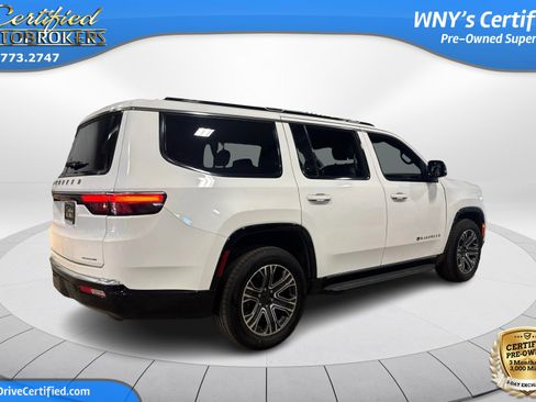 Used 2024 Jeep Wagoneer Series II w/ Flexible Seating Group image 7