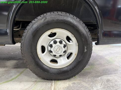 Used 2019 Chevrolet Express 2500 LS w/ Driver Convenience Package RWD image 16