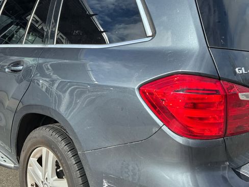 Used 2015 Mercedes-Benz GL 450 4MATIC w/ Parking Assist Package image 11