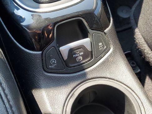 Used 2021 Jeep Compass Limited w/ Sun and Sound Group AWD/4WD image 20