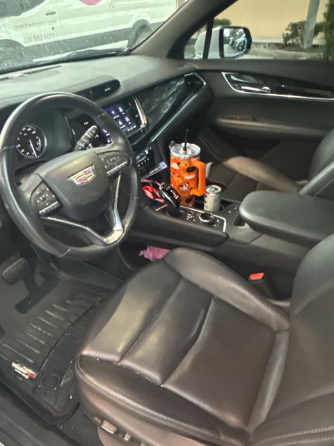Used 2022 Cadillac XT6 Premium Luxury FWD image 7