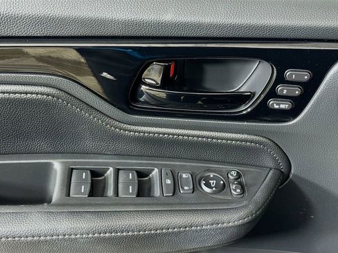 Used 2024 Honda Odyssey Elite image 18