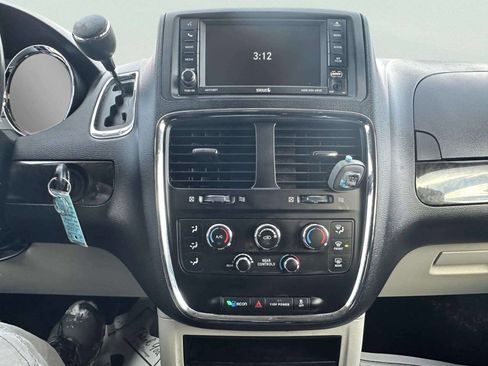 Used 2015 Dodge Grand Caravan SE w/ Quick Order Package 29E SE image 23