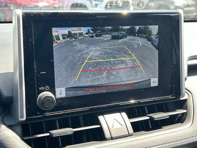 Used 2025 Toyota RAV4 XLE AWD/4WD image 24