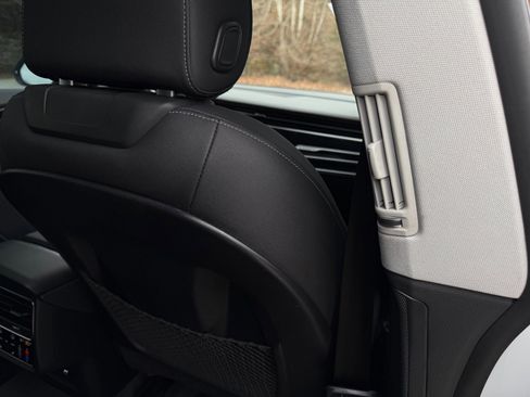 Used 2019 Audi Q8 Premium Plus w/ Premium Plus image 20