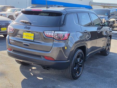 Used 2019 Jeep Compass Altitude image 3