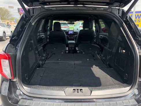 Used 2023 Ford Explorer ST-Line AWD/4WD image 19