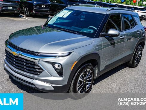 Used 2025 Chevrolet TrailBlazer LT FWD image 15