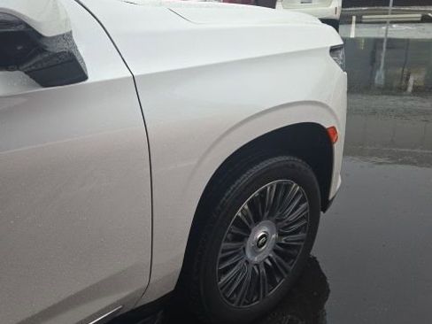 Used 2022 Cadillac Escalade ESV Premium Luxury image 10