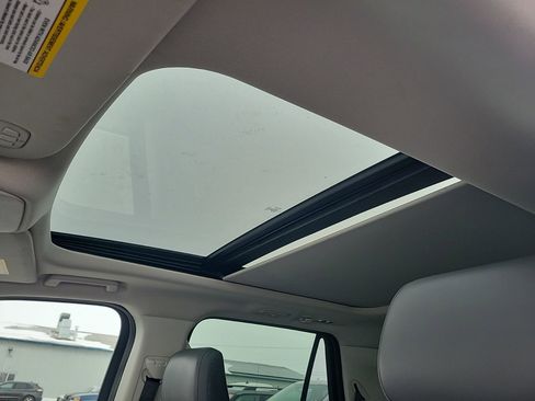 Used 2025 Ford Expedition Active image 12