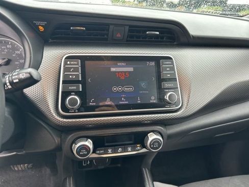 Used 2019 Nissan Kicks SV FWD image 9