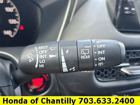 Used 2024 Honda HR-V EX-L image 11
