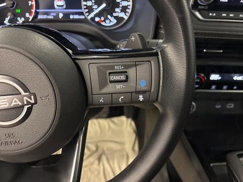 Certified 2023 Nissan Rogue SV image 19