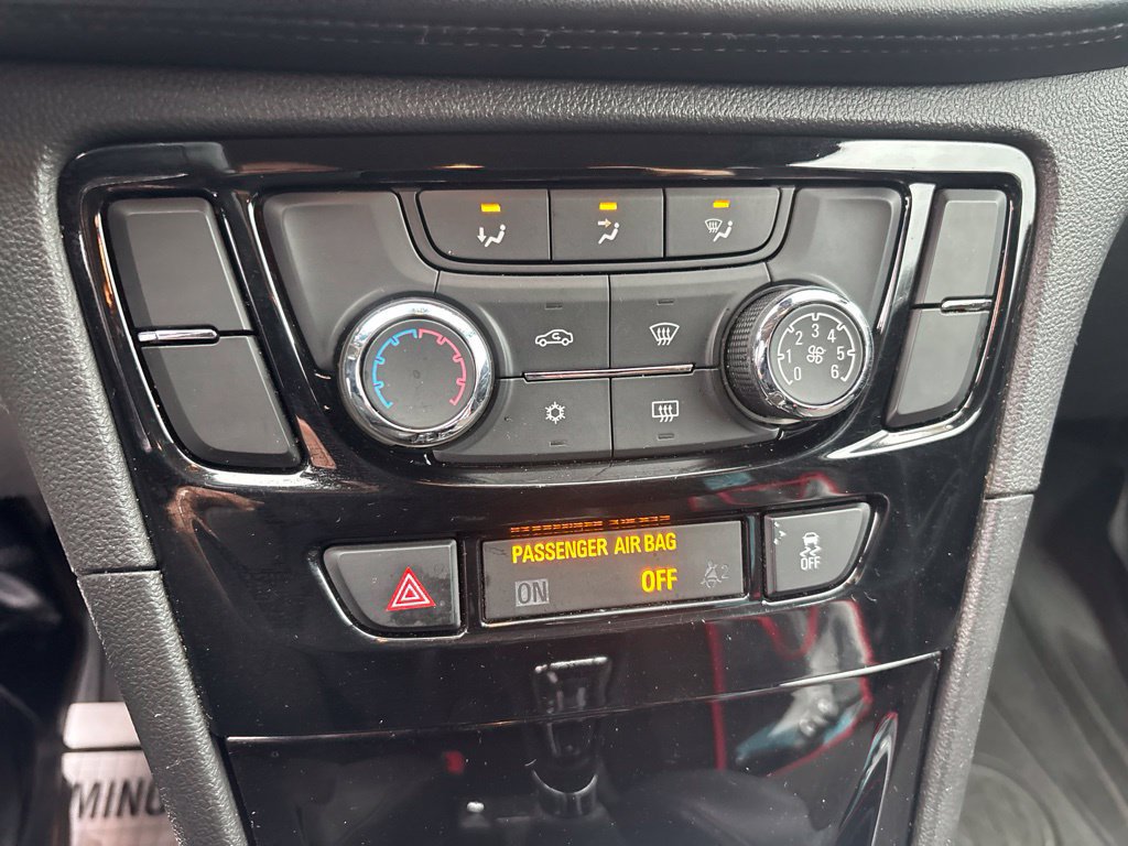 Used 2020 Buick Encore Preferred FWD image 2