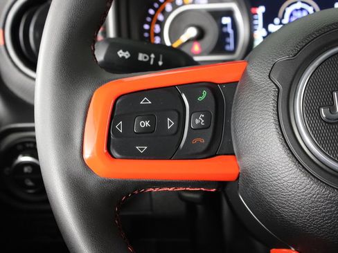 Used 2024 Jeep Gladiator Rubicon w/ Technology Group image 24