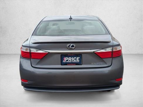Used 2014 Lexus ES 300h w/ Luxury Package w/Bamboo Trim FWD image 7