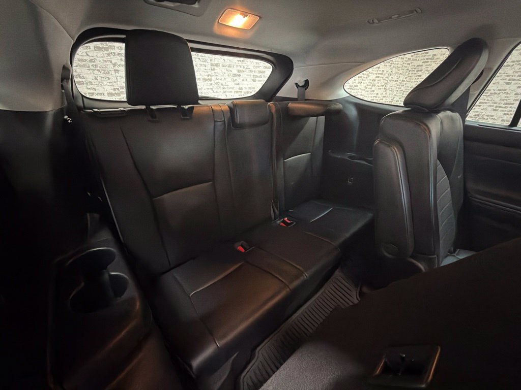 Used 2023 Toyota Highlander XLE FWD image 14