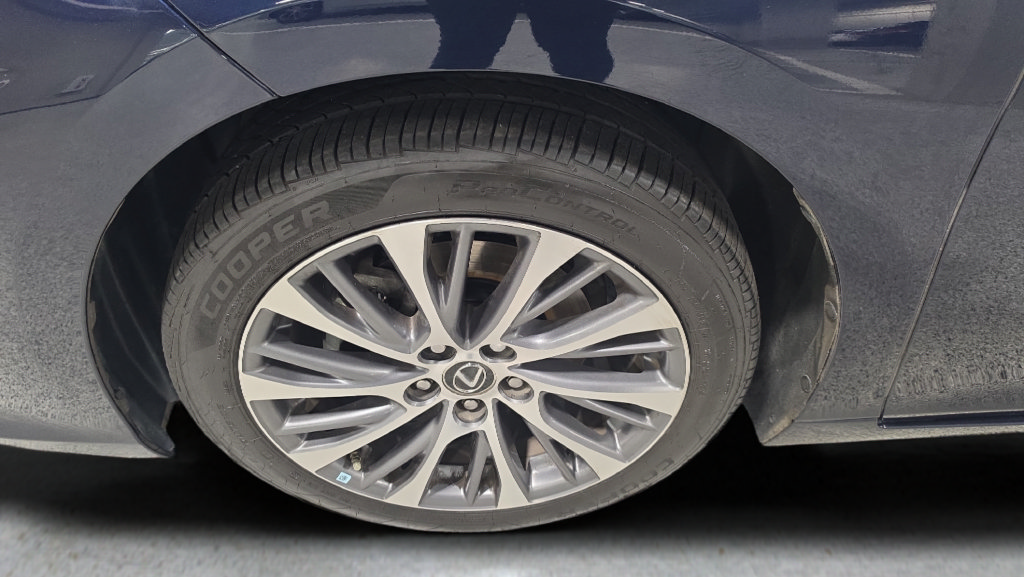 Used 2019 Lexus ES 350 w/ Premium Package FWD image 10