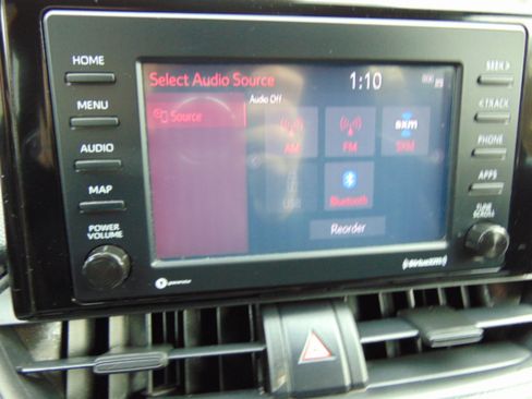 Used 2020 Toyota RAV4 XLE w/ All Weather Liner Package image 9