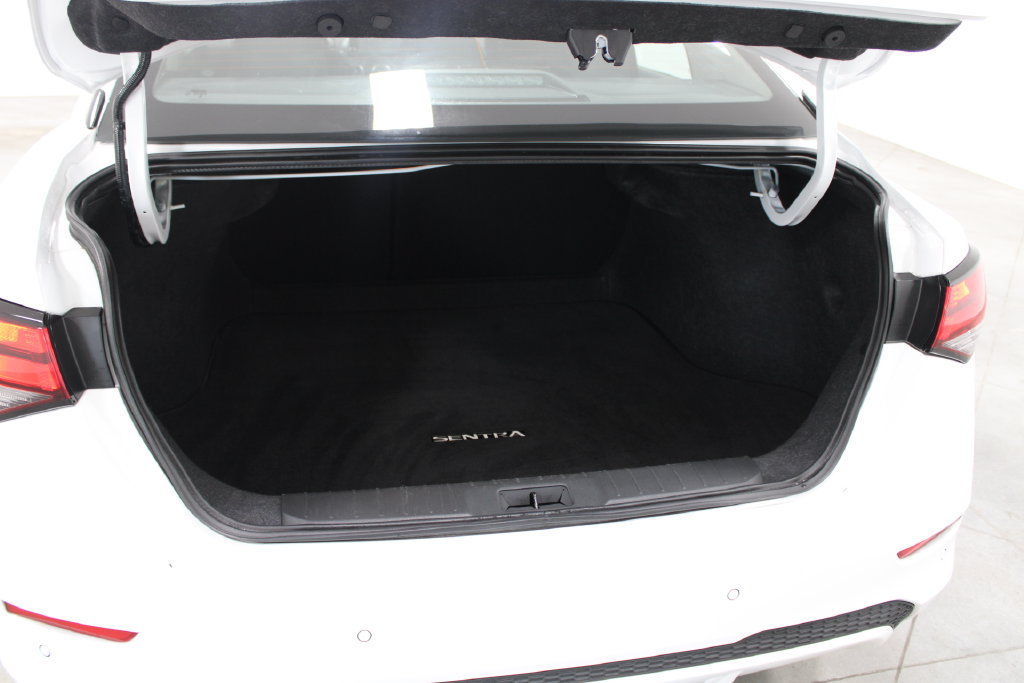Used 2025 Nissan Sentra SV FWD image 14