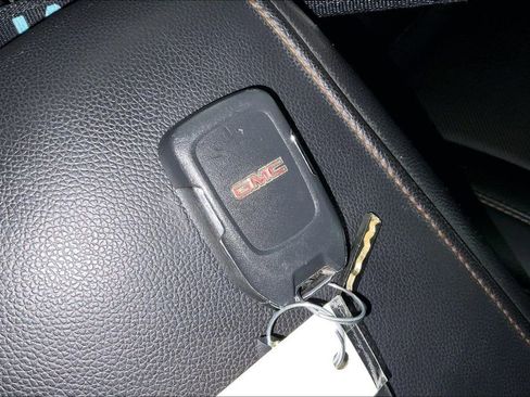 Used 2023 GMC Acadia AT4 w/ Technology Package image 14