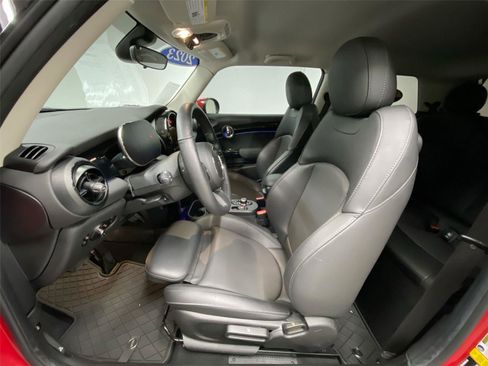 Certified 2023 MINI Cooper SE image 17