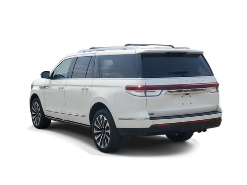 Certified 2023 Lincoln Navigator L Reserve AWD/4WD image 4