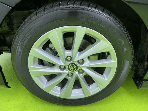 Used 2022 Toyota Camry LE image 14