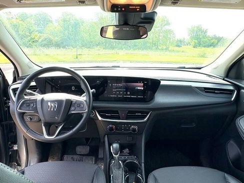 Used 2024 Buick Encore GX Preferred FWD image 11