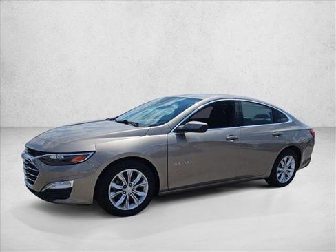 Used 2023 Chevrolet Malibu LT w/ Driver Confidence Package FWD image 3