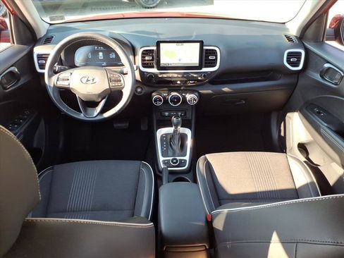 Certified 2023 Hyundai Venue Limited image 11