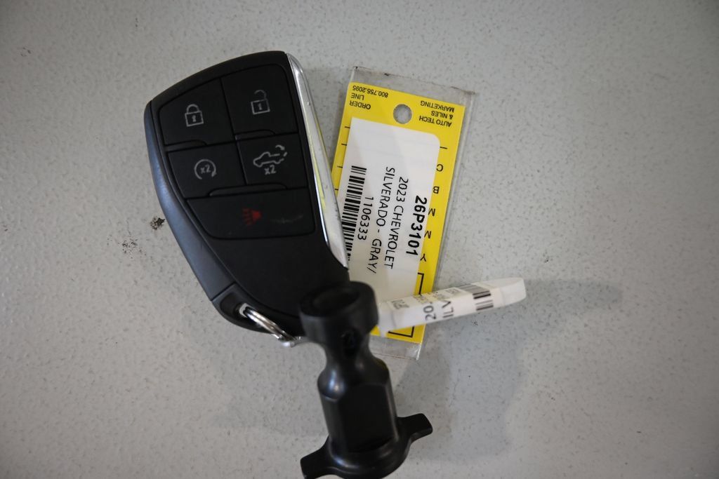 Used 2023 Chevrolet Silverado 1500 LTZ AWD/4WD image 11