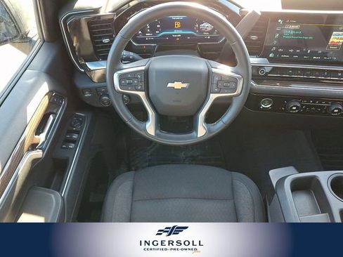Used 2024 Chevrolet Silverado 1500 LT image 3