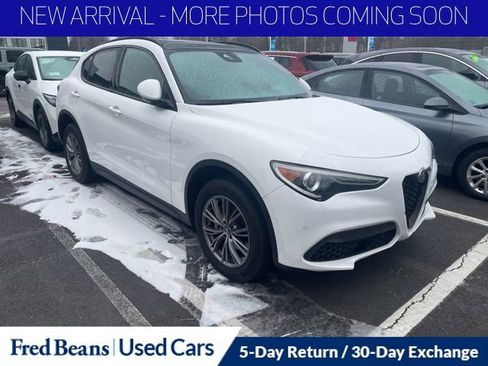 Used 2022 Alfa Romeo Stelvio Sprint image 1