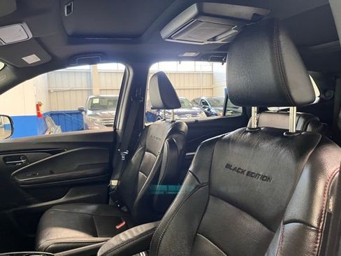 Used 2022 Honda Pilot Black Edition image 21