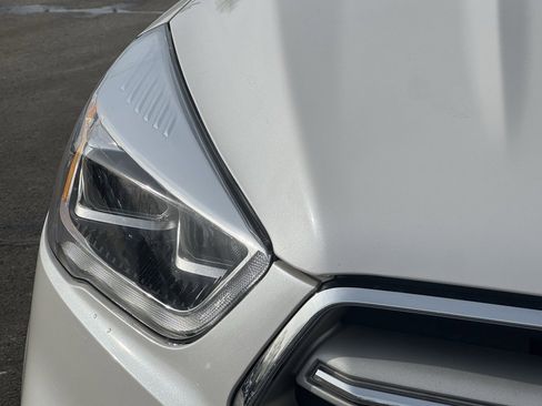 Certified 2019 Ford Escape Titanium image 4