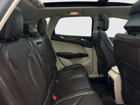 Used 2019 Lincoln MKC Reserve FWD image 47