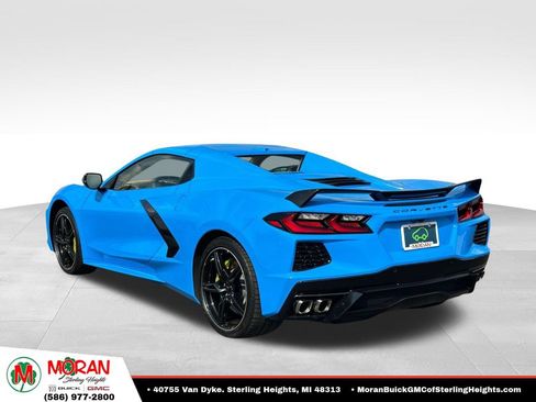 Used 2021 Chevrolet Corvette Stingray Premium Conv w/ Z51 Performance Package RWD image 3