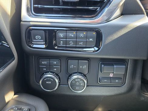 New 2026 GMC Yukon Denali w/ Advanced Technology Package AWD/4WD image 19