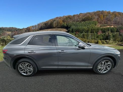 Used 2023 Genesis GV70 2.5T w/ Select Package image 8