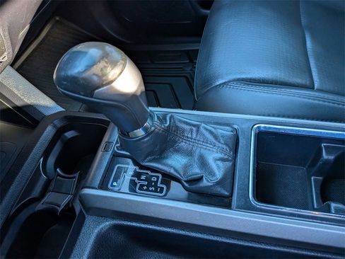 Used 2019 Toyota Tacoma Limited image 14