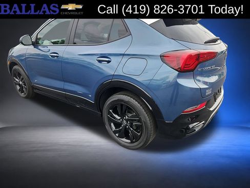 Used 2025 Buick Encore GX Sport Touring FWD image 3